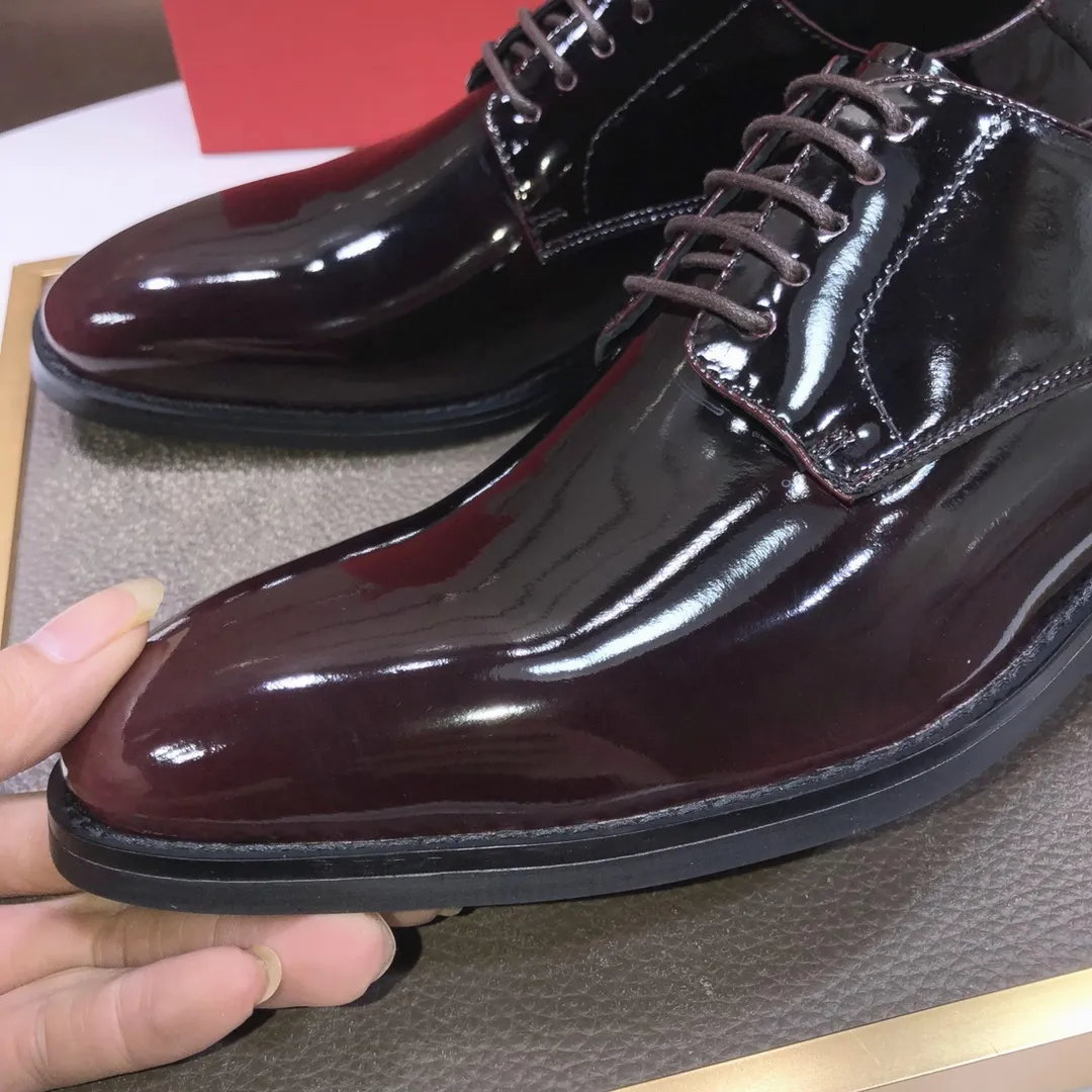 Men's shoes💰480💰[Ferragamo/Ferragamo] The latest model in the counter. Original imported high-quality cowhide with open sides + imported sheepskin lining + original luxury metal buckle + original combination outsole. Comparison without pressure. 38--45 (45 is custom-made and cannot be returned or exchanged)